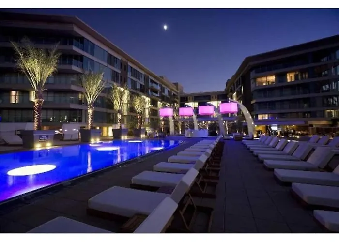 Holiday home 6 Bedrooms Sport Court Hot Tub *