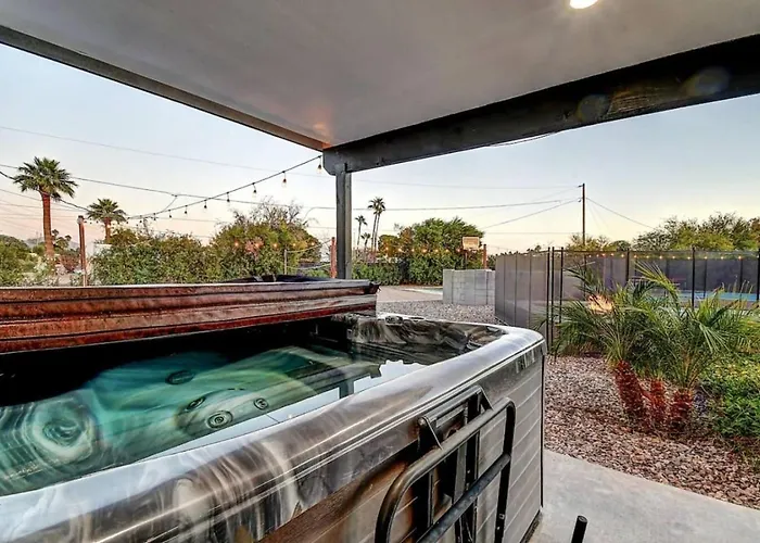 Holiday home 6 Bedrooms Sport Court Hot Tub Scottsdale