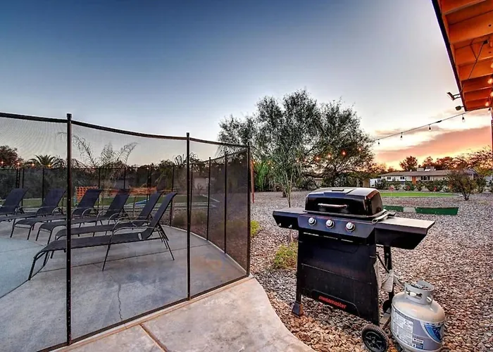 6 Bedrooms Sport Court Hot Tub Holiday home Scottsdale